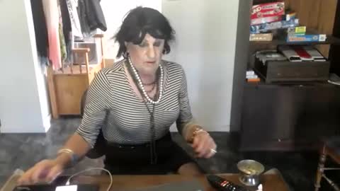 Snapshot of bridgetfouru chatting on 11/26/25, 06:25 bridgetfouru online show from 11/26/25, 06:25