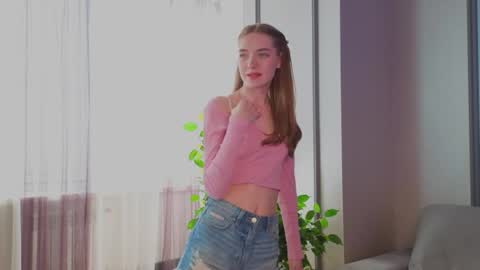 Snapshot of bridgetthellard chatting on 06/27/26, 12:22 Megan online show from 06/27/26, 12:22