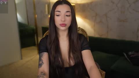 Diamonds Girls online show from 11/12/25, 08:48