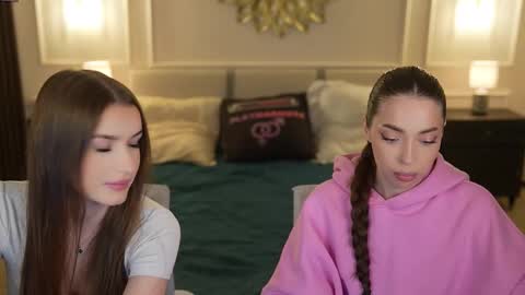 Diamonds Girls online show from 12/15/25, 11:25