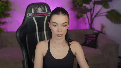 Diamonds Girls online show from 05/04/26, 06:42