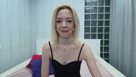 Snapshot of brightly_heizer chatting on 05/13/26, 12:41 Heather online show from 05/13/26, 12:41