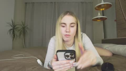 Amina Adelina online show from 02/13/25, 05:01