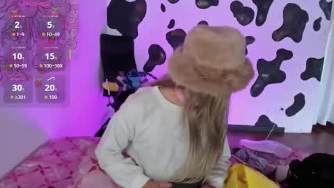 Snapshot of brihanna_cooper chatting on 09/16/25, 01:01 bri online show from 09/16/25, 01:01