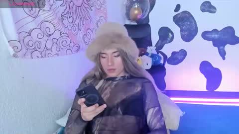 bri online show from 12/22/25, 03:42