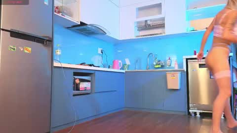 brilliant_barbe online show from 04/15/26, 07:04