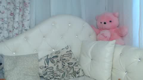 Nika online show from 01/11/25, 05:20