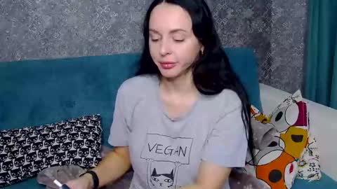 Nika online show from 11/24/25, 02:22