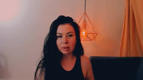 brilliantegirl_ online show from 03/10/26, 08:36