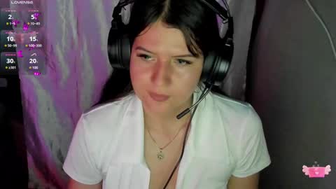 Snapshot of brilovers chatting on 03/03/25, 01:21 Briana69 online show from 03/03/25, 01:21