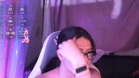 Snapshot of brilovers chatting on 10/30/25, 04:03 Briana69 online show from 10/30/25, 04:03