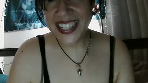 Snapshot of brina_moon chatting on 09/21/25, 04:47 Brina Moon online show from 09/21/25, 04:47