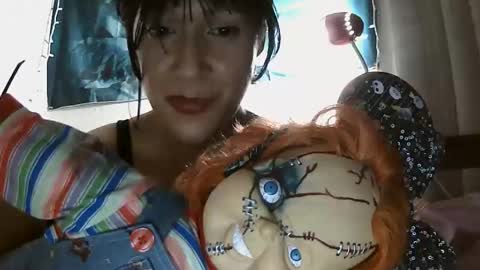 Snapshot of brina_moon chatting on 10/29/25, 04:48 Brina Moon online show from 10/29/25, 04:48