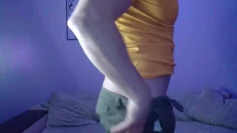 brindlefly69 online show from 11/26/25, 01:56