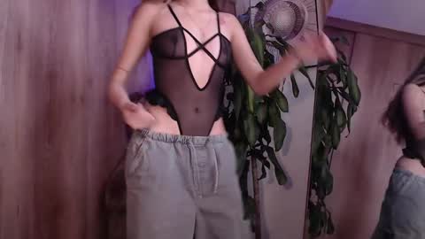  B R I N N A   online show from 11/21/25, 07:01