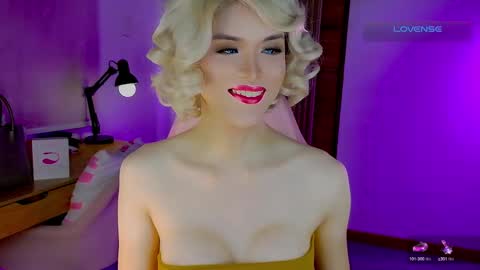 Snapshot of brionatop chatting on 09/30/25, 12:15 brionatop online show from 09/30/25, 12:15