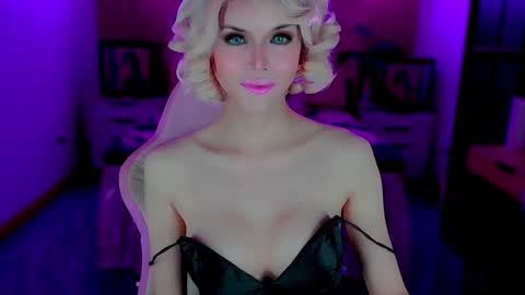 Snapshot of brionatop chatting on 10/26/25, 12:27 brionatop online show from 10/26/25, 12:27