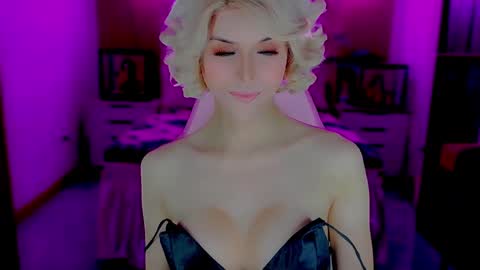 Snapshot of brionatop chatting on 10/29/25, 11:17 brionatop online show from 10/29/25, 11:17