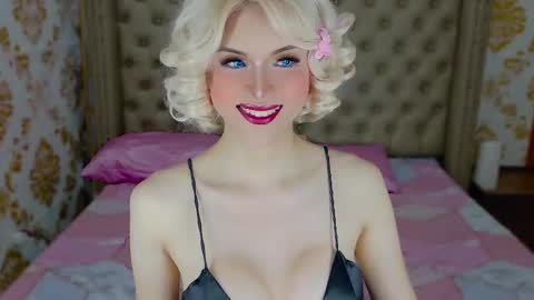 Snapshot of brionatop chatting on 12/19/25, 10:39 brionatop online show from 12/19/25, 10:39
