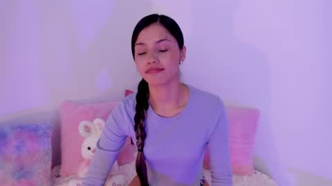 Snapshot of brisa_blue chatting on 05/19/26, 08:26 Brisa online show from 05/19/26, 08:26
