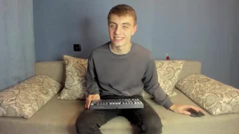 bristlebback online show from 10/11/25, 04:38