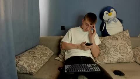 Snapshot of bristlebback chatting on 06/07/26, 12:53 bristlebback online show from 06/07/26, 12:53
