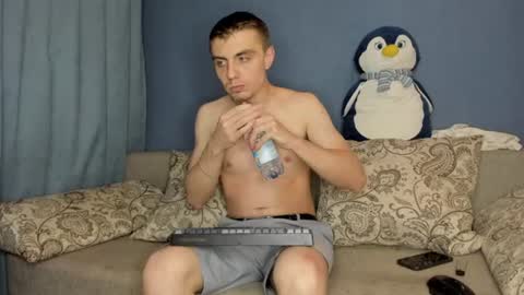 Snapshot of bristlebback chatting on 06/13/26, 04:27 bristlebback online show from 06/13/26, 04:27