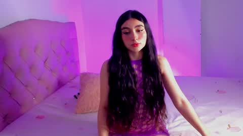 Snapshot of britany__lenox chatting on 12/09/24, 06:12 britany lenox online show from 12/09/24, 06:12