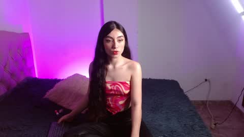 Snapshot of britany__lenox chatting on 01/07/25, 01:38 britany lenox online show from 01/07/25, 01:38