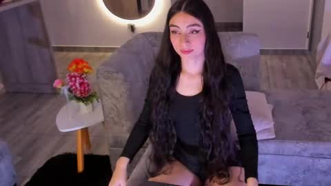 Snapshot of britany__lenox chatting on 04/25/26, 01:19 britany lenox online show from 04/25/26, 01:19