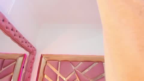 Britany online show from 04/18/26, 07:18