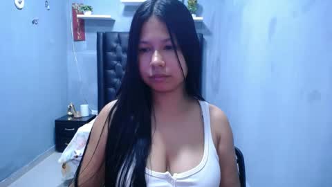 Snapshot of britanyx1 chatting on 04/30/26, 02:12 britanyx1 online show from 04/30/26, 02:12