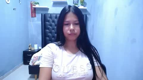 Snapshot of britanyx1 chatting on 05/05/26, 04:59 britanyx1 online show from 05/05/26, 04:59
