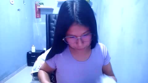 Snapshot of britanyx1 chatting on 06/11/26, 06:39 britanyx1 online show from 06/11/26, 06:39