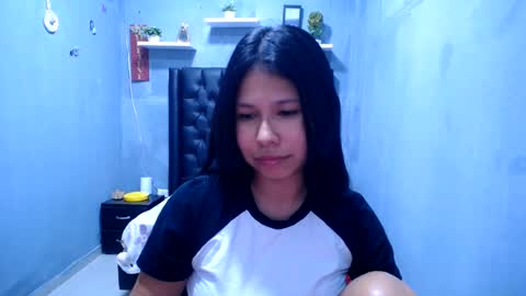 Snapshot of britanyx1 chatting on 07/06/26, 03:03 britanyx1 online show from 07/06/26, 03:03