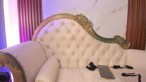 brithanysummer online show from 11/13/25, 05:39