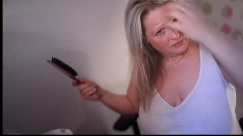 British Bella online show from 03/26/26, 06:30