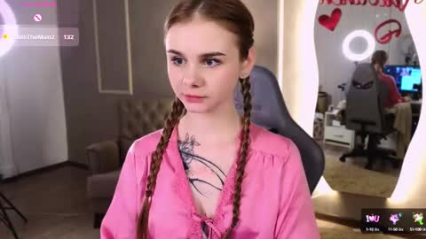 Britney online show from 02/14/25, 12:09