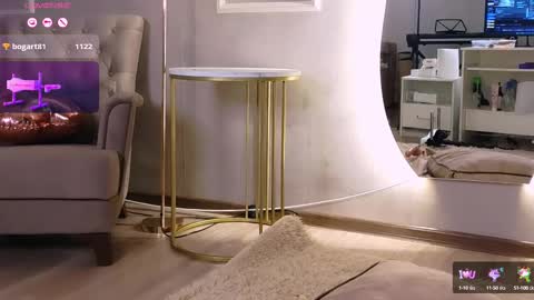 Britney online show from 02/17/25, 12:10