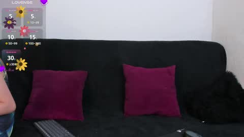Snapshot of britney_rose13 chatting on 06/02/26, 03:52 britney rose online show from 06/02/26, 03:52