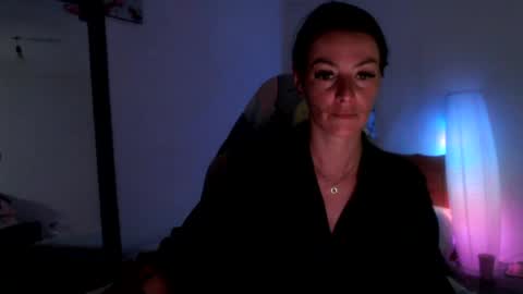 Snapshot of britneydivine chatting on 05/11/26, 09:26 Britney online show from 05/11/26, 09:26