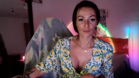 Snapshot of britneydivine chatting on 05/26/26, 10:11 Britney online show from 05/26/26, 10:11