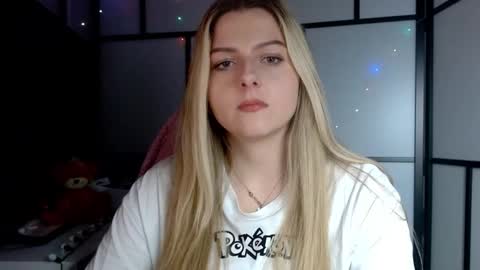 Snapshot of britneyglow chatting on 12/08/24, 09:30 BritneyGlow online show from 12/08/24, 09:30