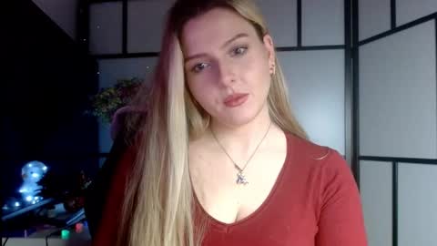 Snapshot of britneyglow chatting on 12/24/24, 01:59 BritneyGlow online show from 12/24/24, 01:59