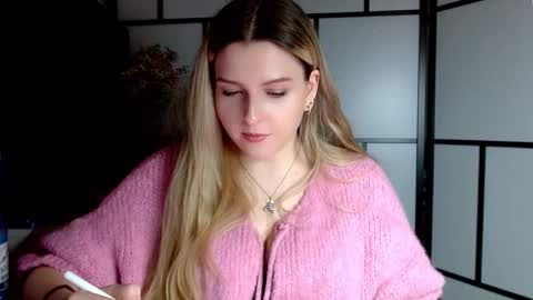 Snapshot of britneyglow chatting on 01/23/25, 10:44 BritneyGlow online show from 01/23/25, 10:44