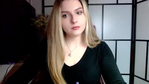 Snapshot of britneyglow chatting on 01/27/25, 01:59 BritneyGlow online show from 01/27/25, 01:59