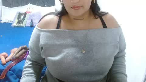 Snapshot of brittanycurvy69 chatting on 04/13/26, 07:19 brittanycurvy69 online show from 04/13/26, 07:19