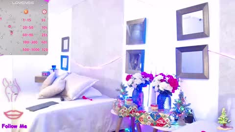 brittany 25 years old  happy as a worm  online show from 12/29/24, 12:45