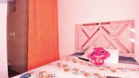 Snapshot of brittanyjhonnns chatting on 06/13/26, 06:55 brittany 25 years old happy as a worm online show from 06/13/26, 06:55