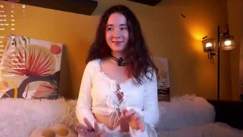 Snapshot of britthe chatting on 06/13/26, 03:21 Lina online show from 06/13/26, 03:21